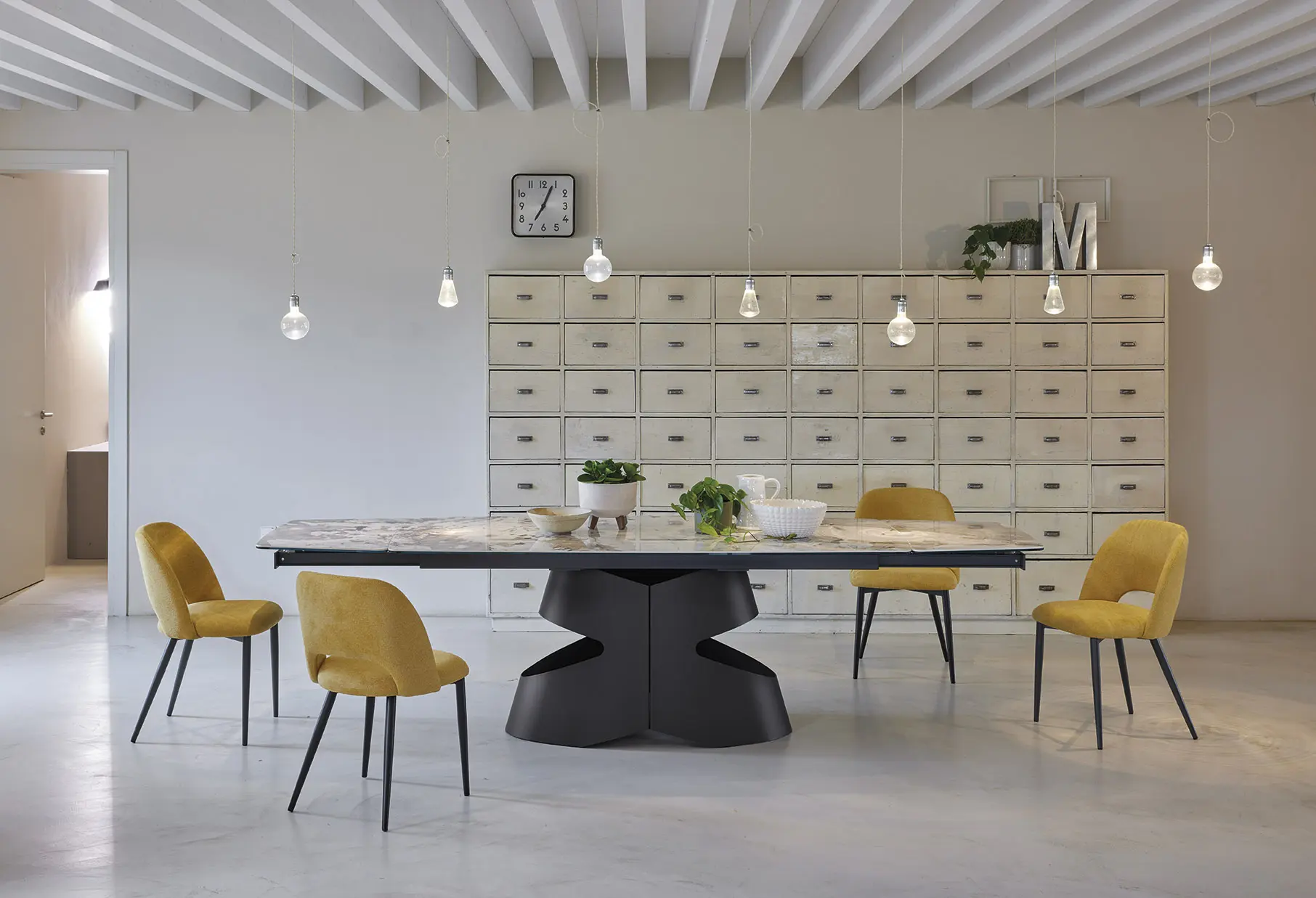 Trpezarijski sto Miro’ T57